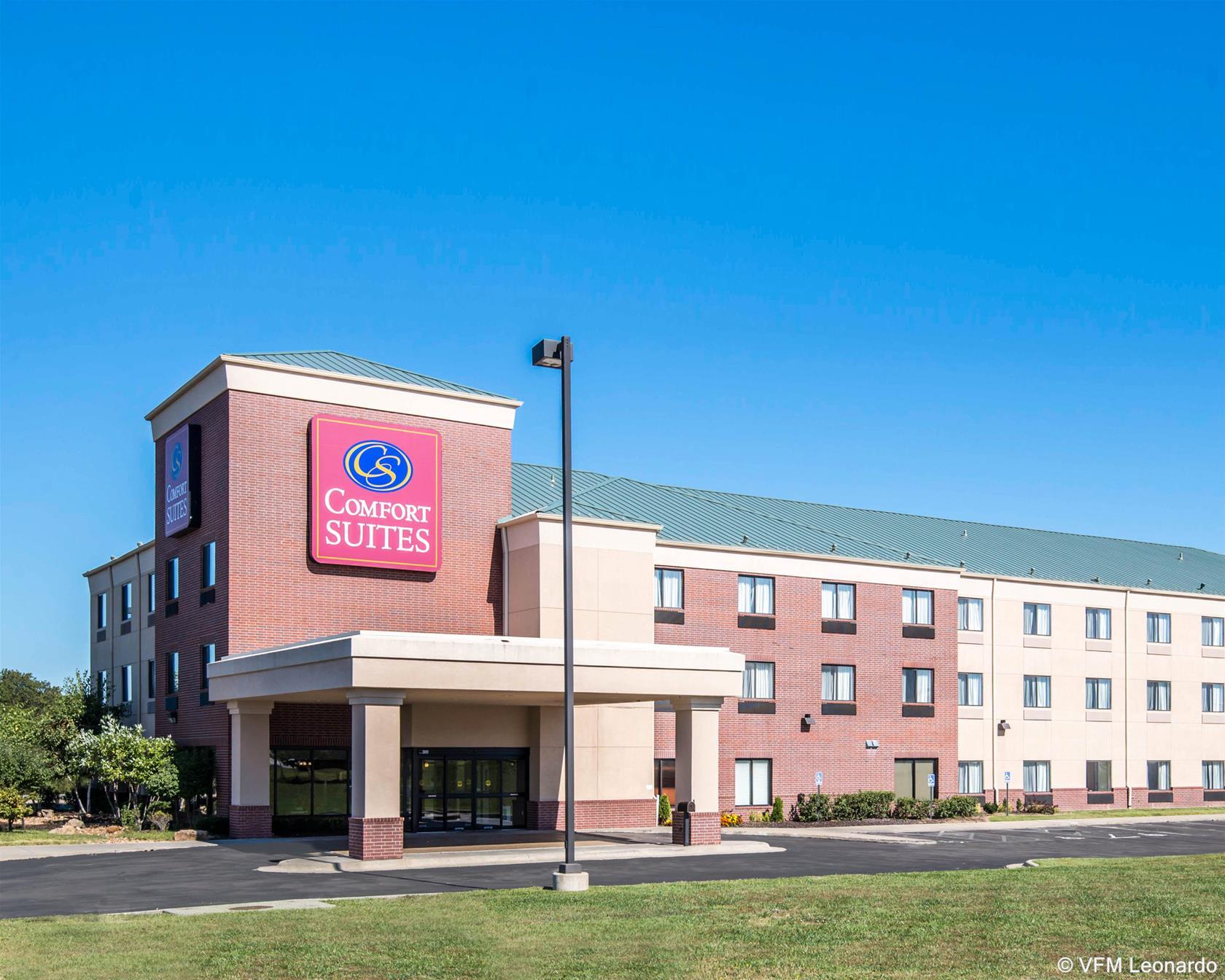 Comfort Suites Speedway - Kansas City Exterior foto