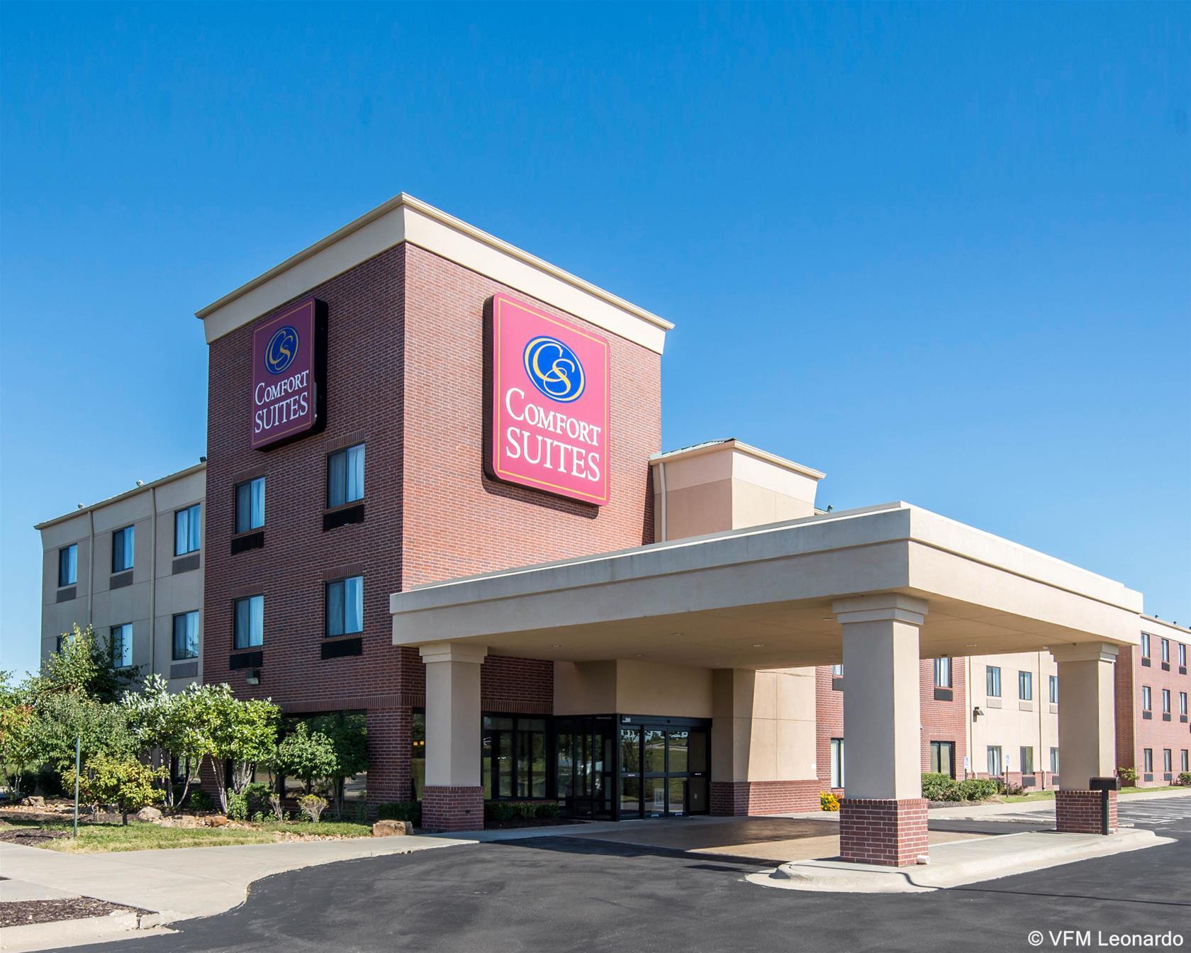 Comfort Suites Speedway - Kansas City Exterior foto