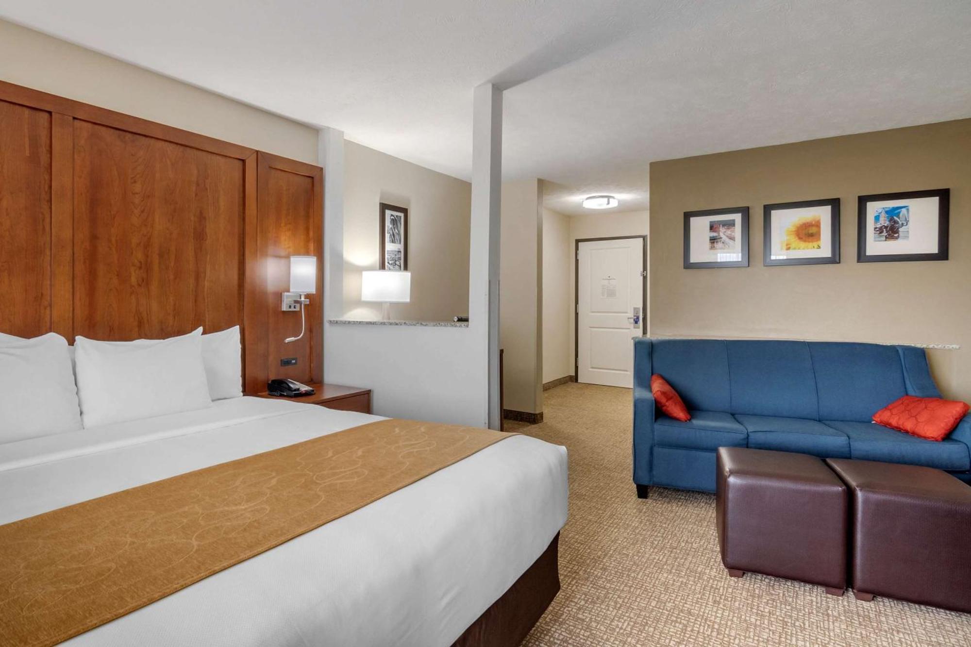 Comfort Suites Speedway - Kansas City Exterior foto