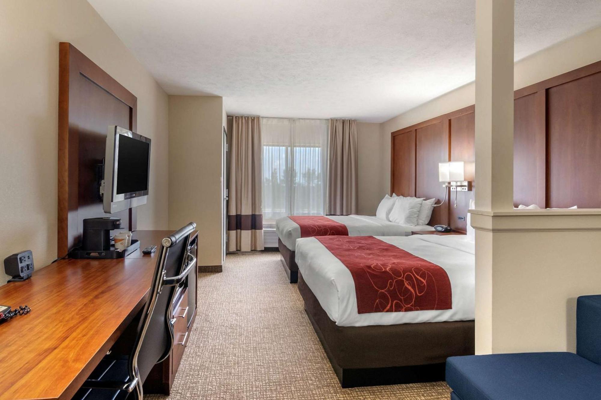 Comfort Suites Speedway - Kansas City Exterior foto